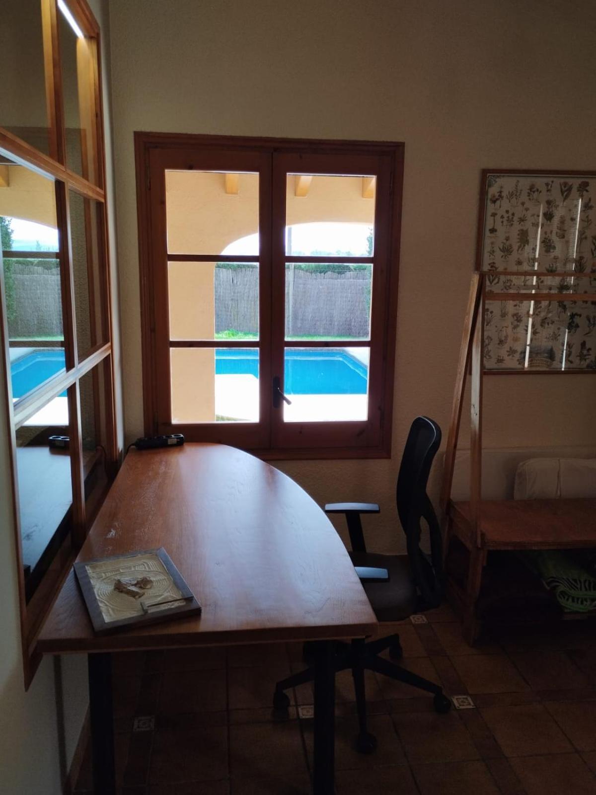 With Private Pool And Garden Apartment *