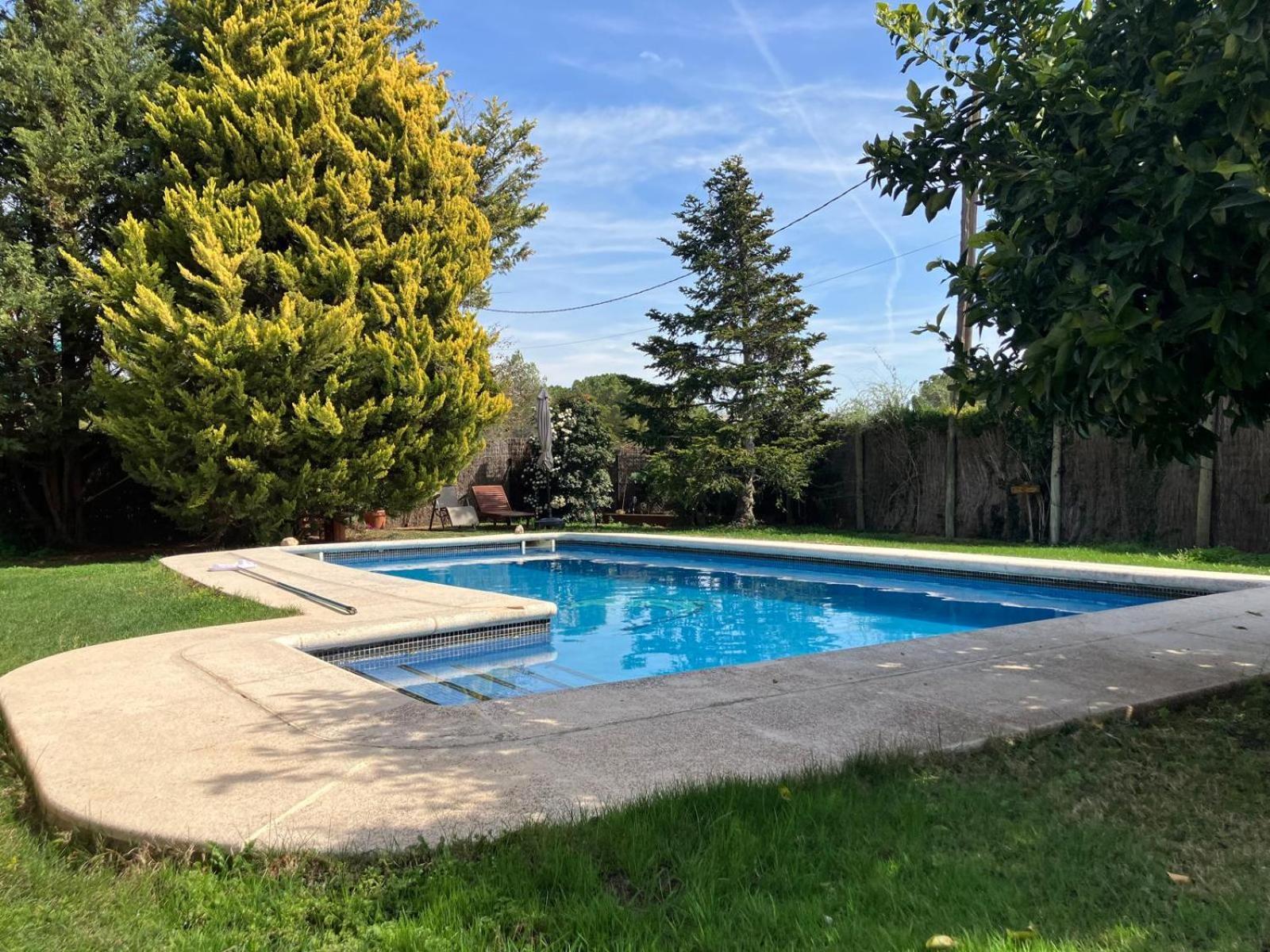 With Private Pool And Garden Apartment